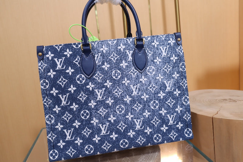 Alice Bags- Louis Vuittons  - 16717