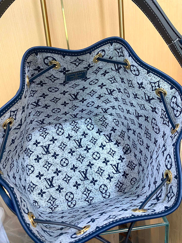 Alice Bags- Louis Vuittons  - 16718