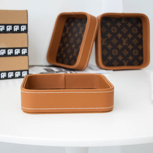 Alice Bags- Louis Vuittons  - 16091