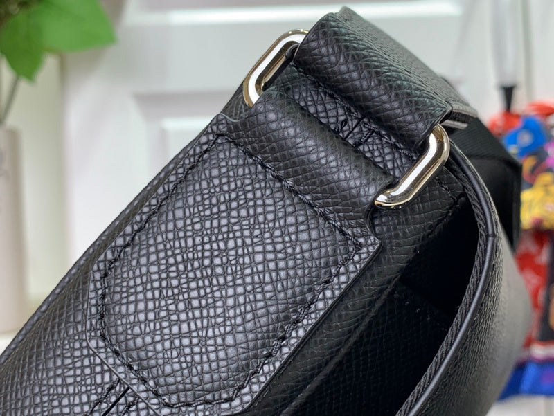 Alice Bags- Louis Vuittons  - 16210