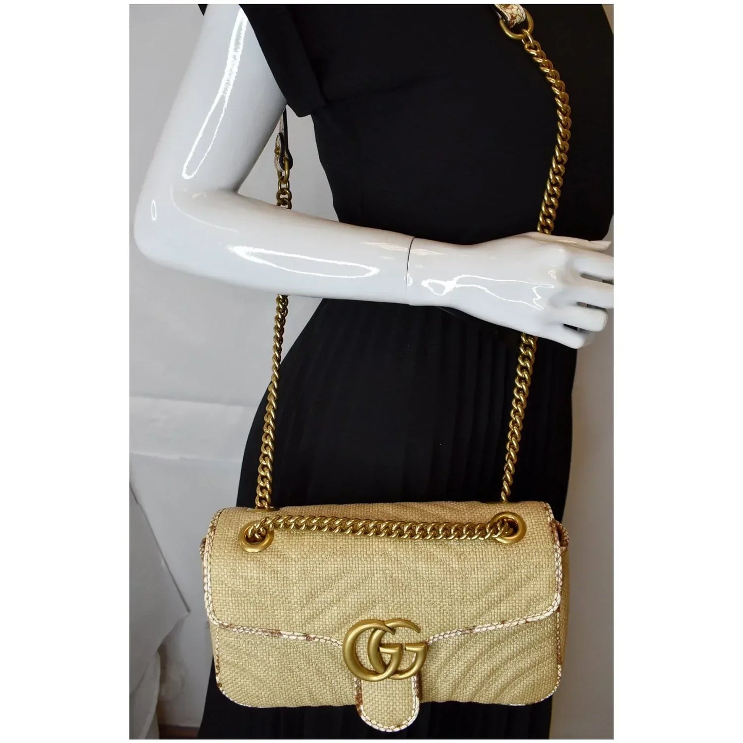 Gucci GG Marmont Small Raffia Shoulder Bag