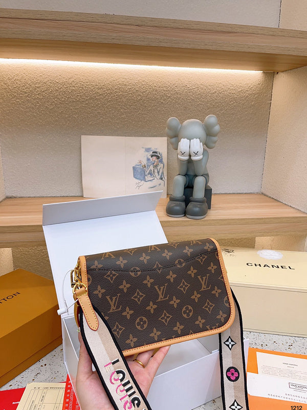 Alice bags - Louis Vuittons  - 14980