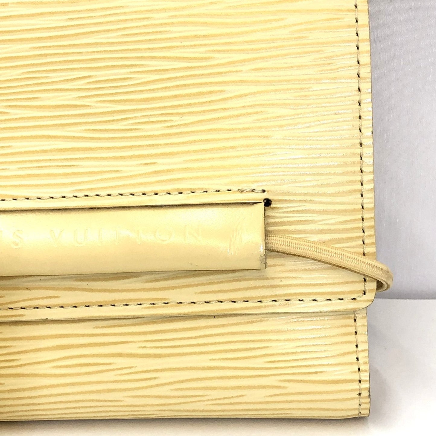 Louis Vuitton Beige Leather  wallet accessories