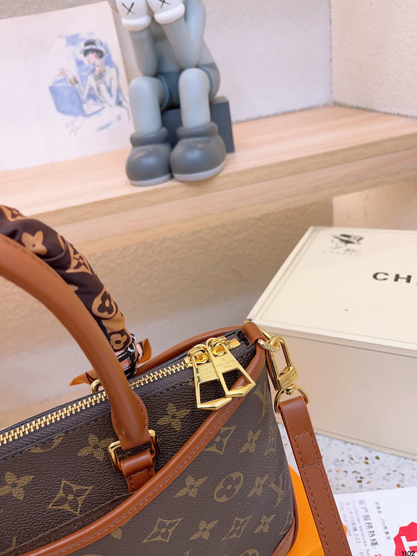 Alice bags - Louis Vuittons  - 14866