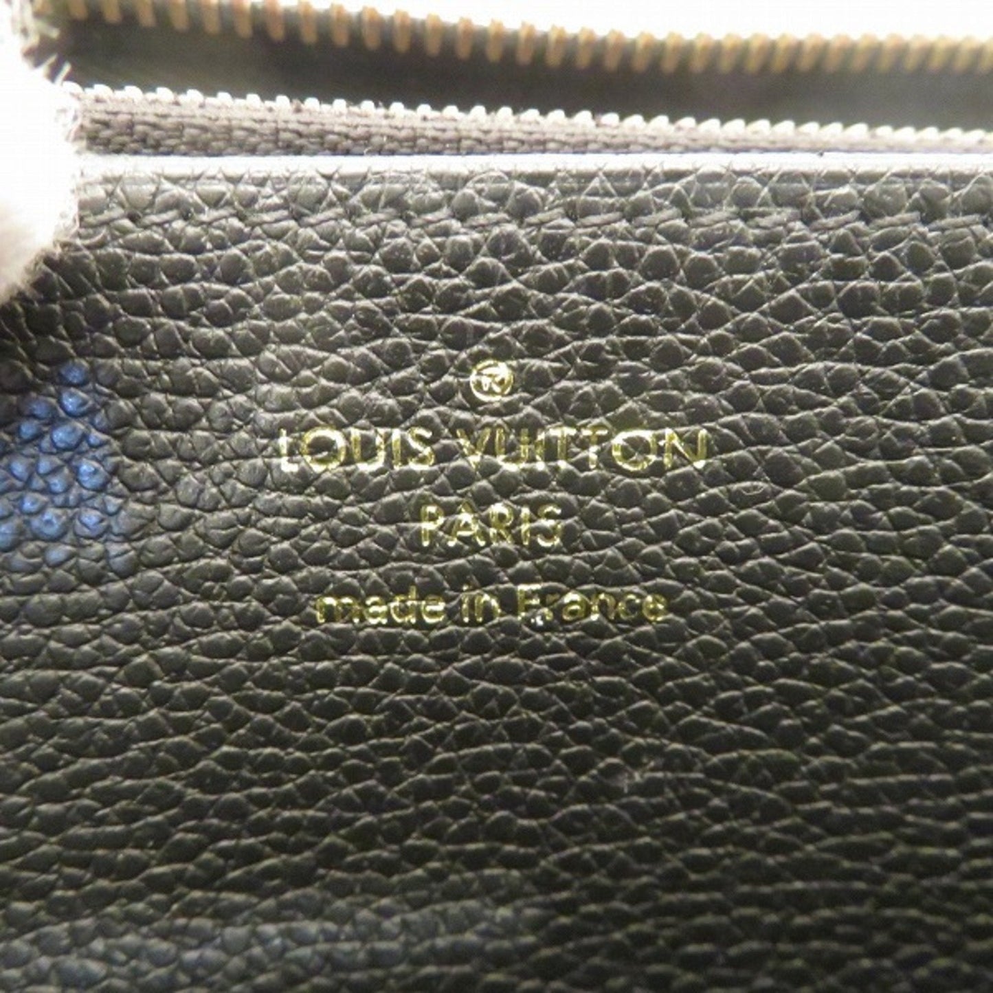 Louis Vuitton Black Leather Zippy wallet wallet accessories