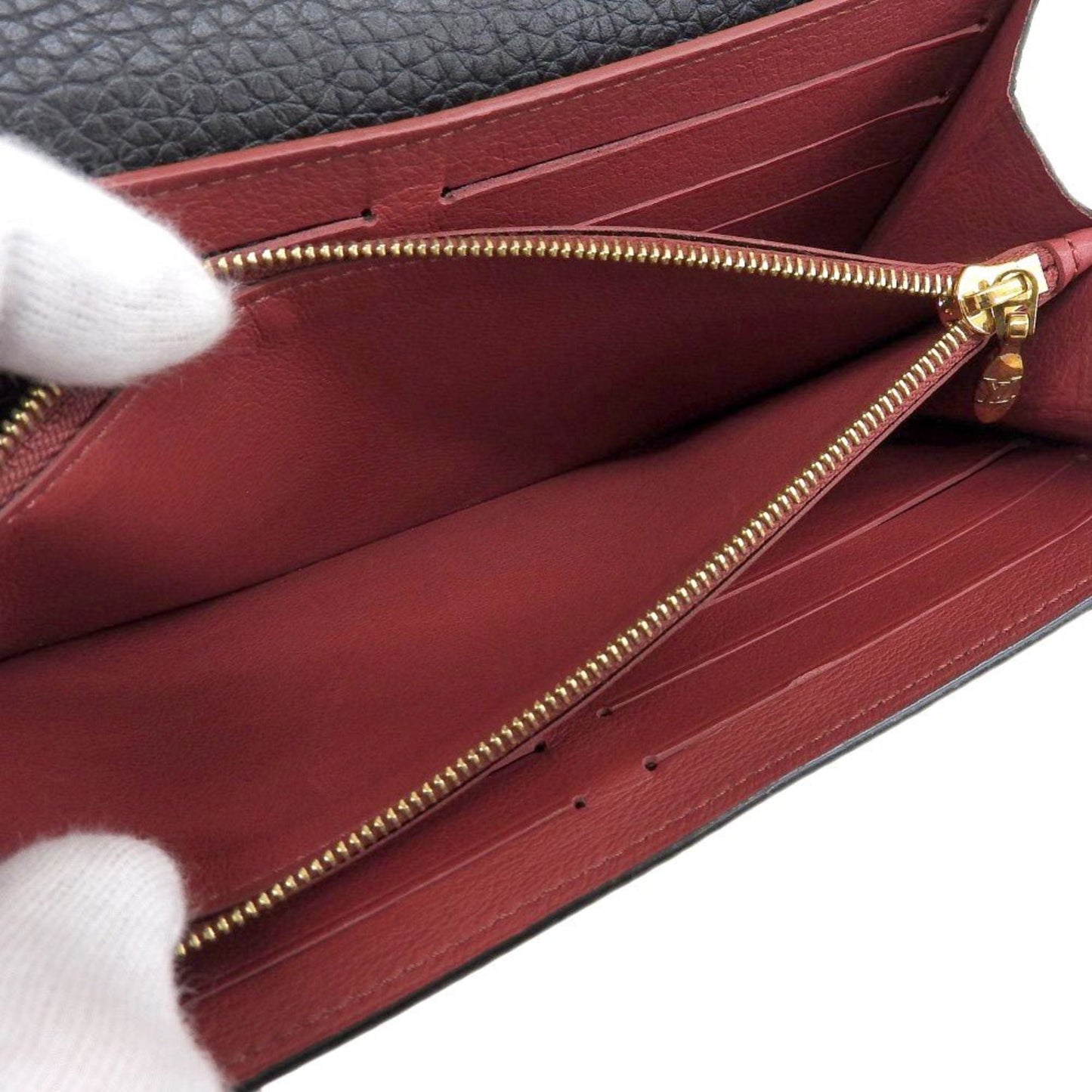 Louis Vuitton Black Leather Capucines wallet accessories