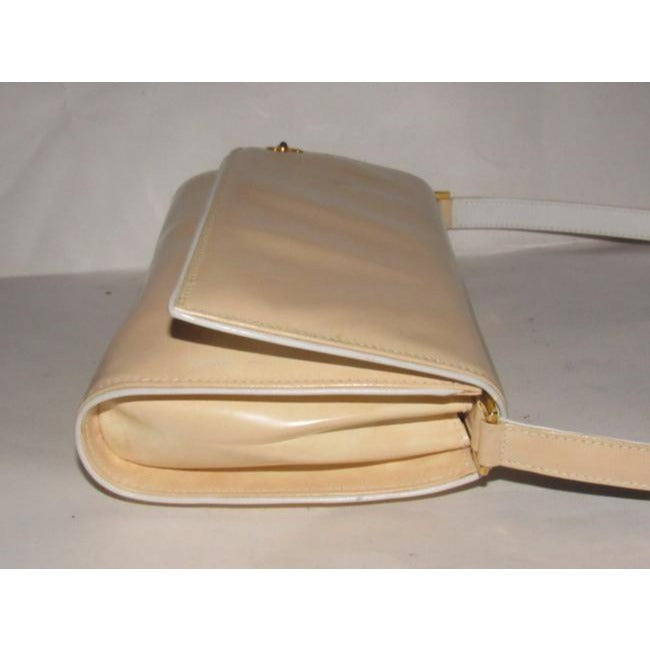 Gucci Clutch Sylvie Vintage Two Way Purse Gold Gg And Accent Buttery Soft Glossy Tan And White Leather