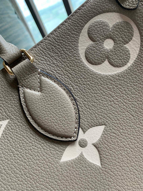 Alice Bags- Louis Vuittons  - 16166