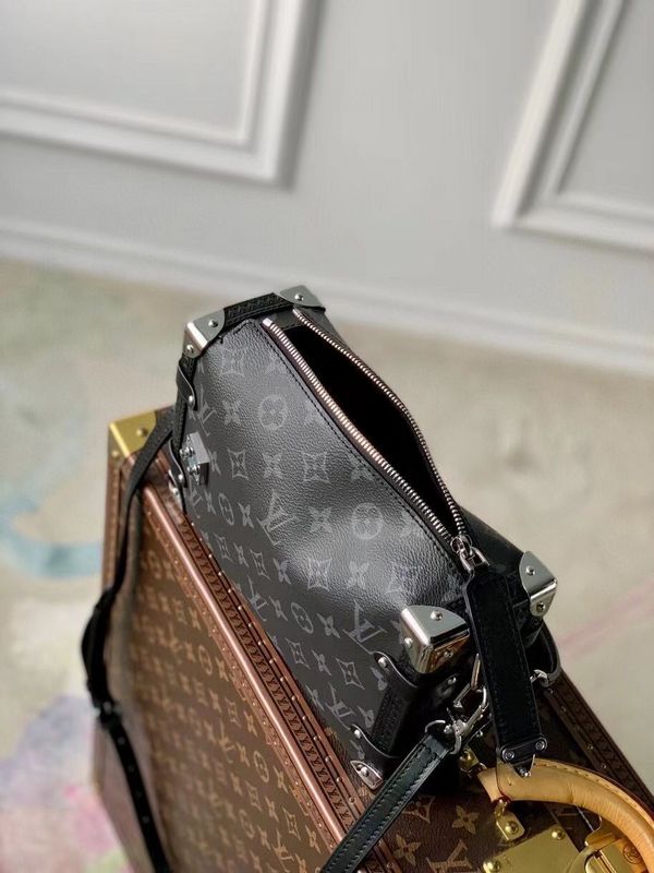 Alice Bags- Louis Vuittons  - 15968