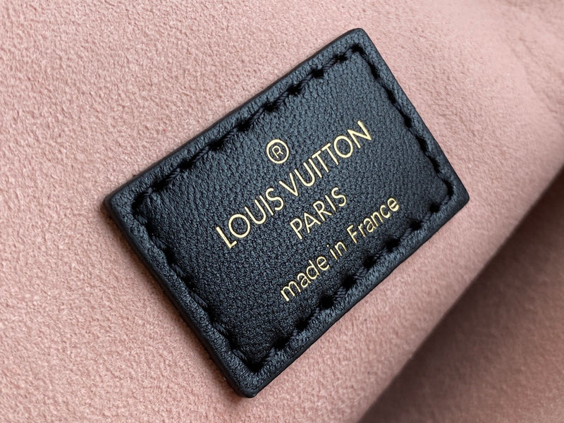 Alice Bags- Louis Vuittons  - 16331