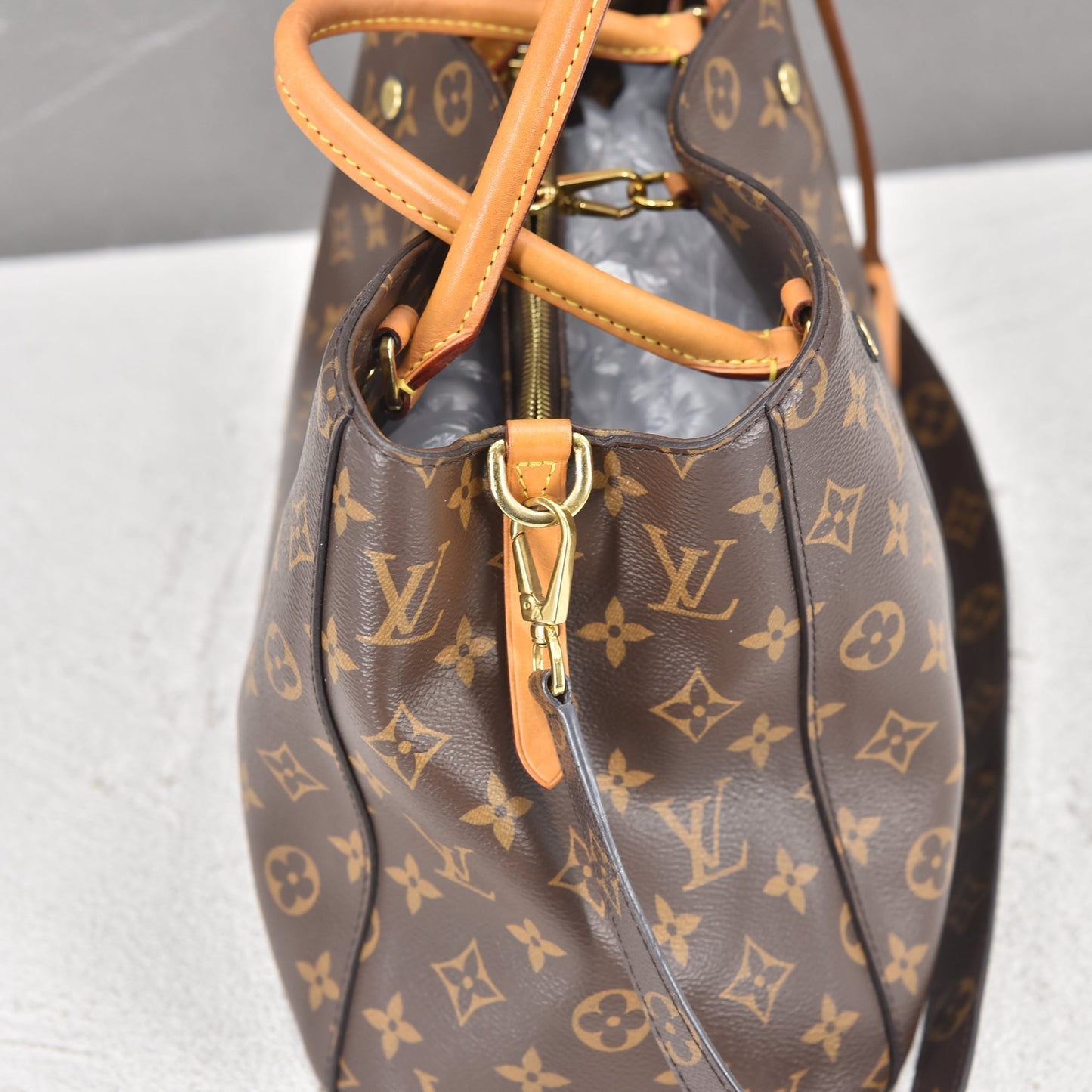 Louis Vuitton Brown Canvas Montaigne handbag bag
