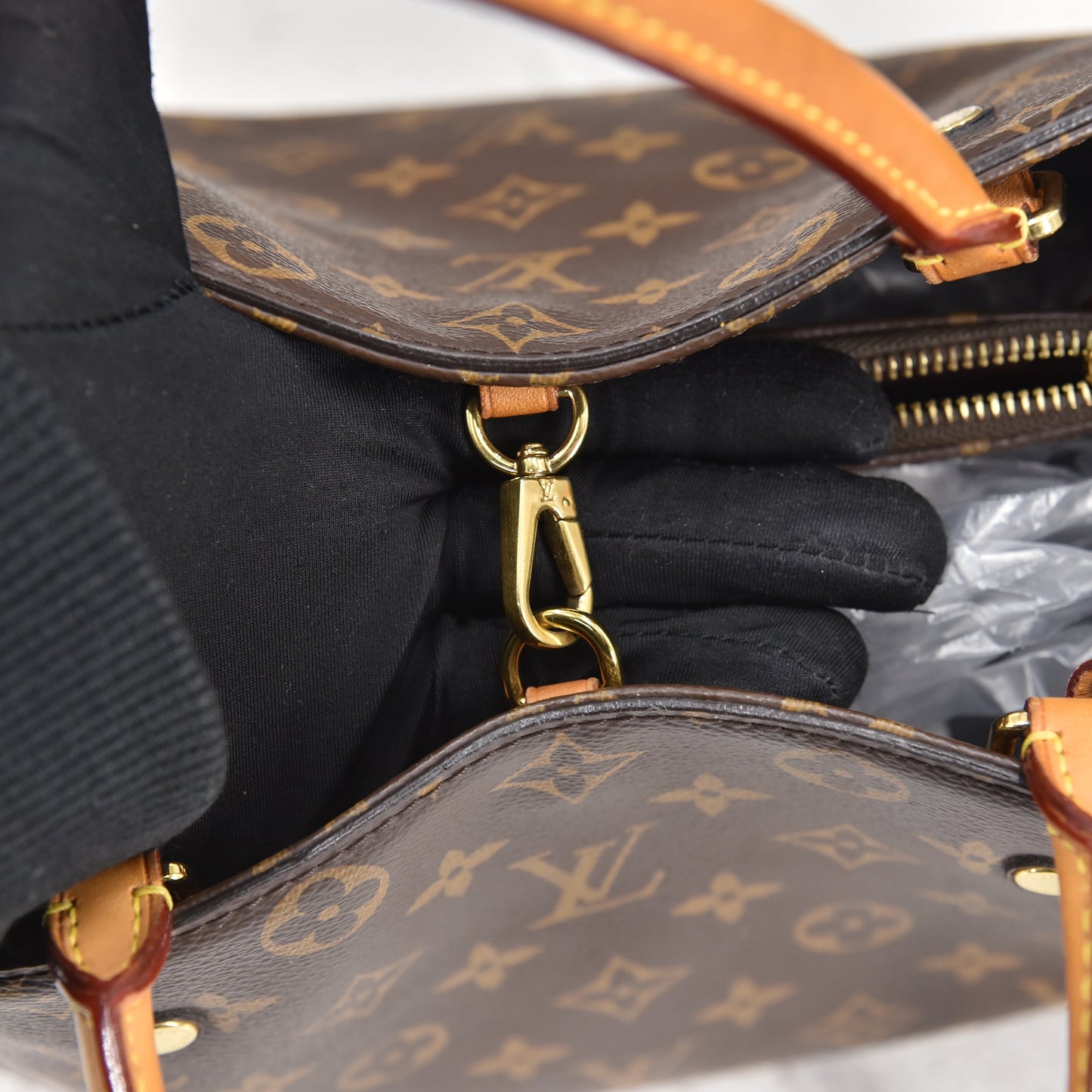 Louis Vuitton Brown Canvas Montaigne handbag bag