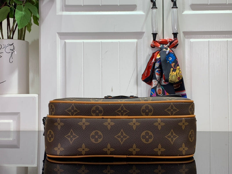 Alice bags - Louis Vuittons  - 15206