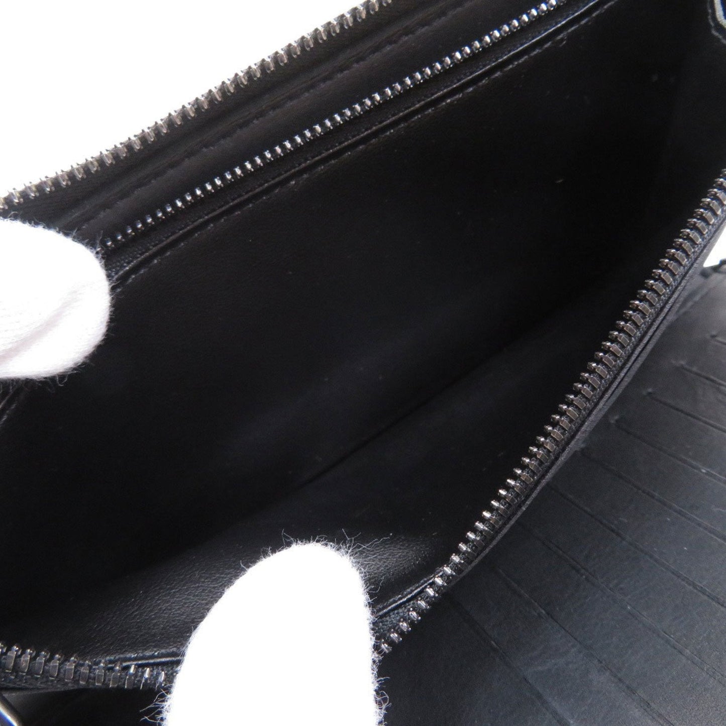 Louis Vuitton Black Leather Zippy Wallet Vertical wallet accessories