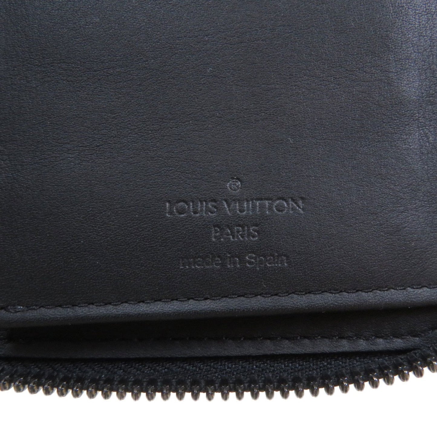 Louis Vuitton Black Leather Zippy Wallet Vertical wallet accessories