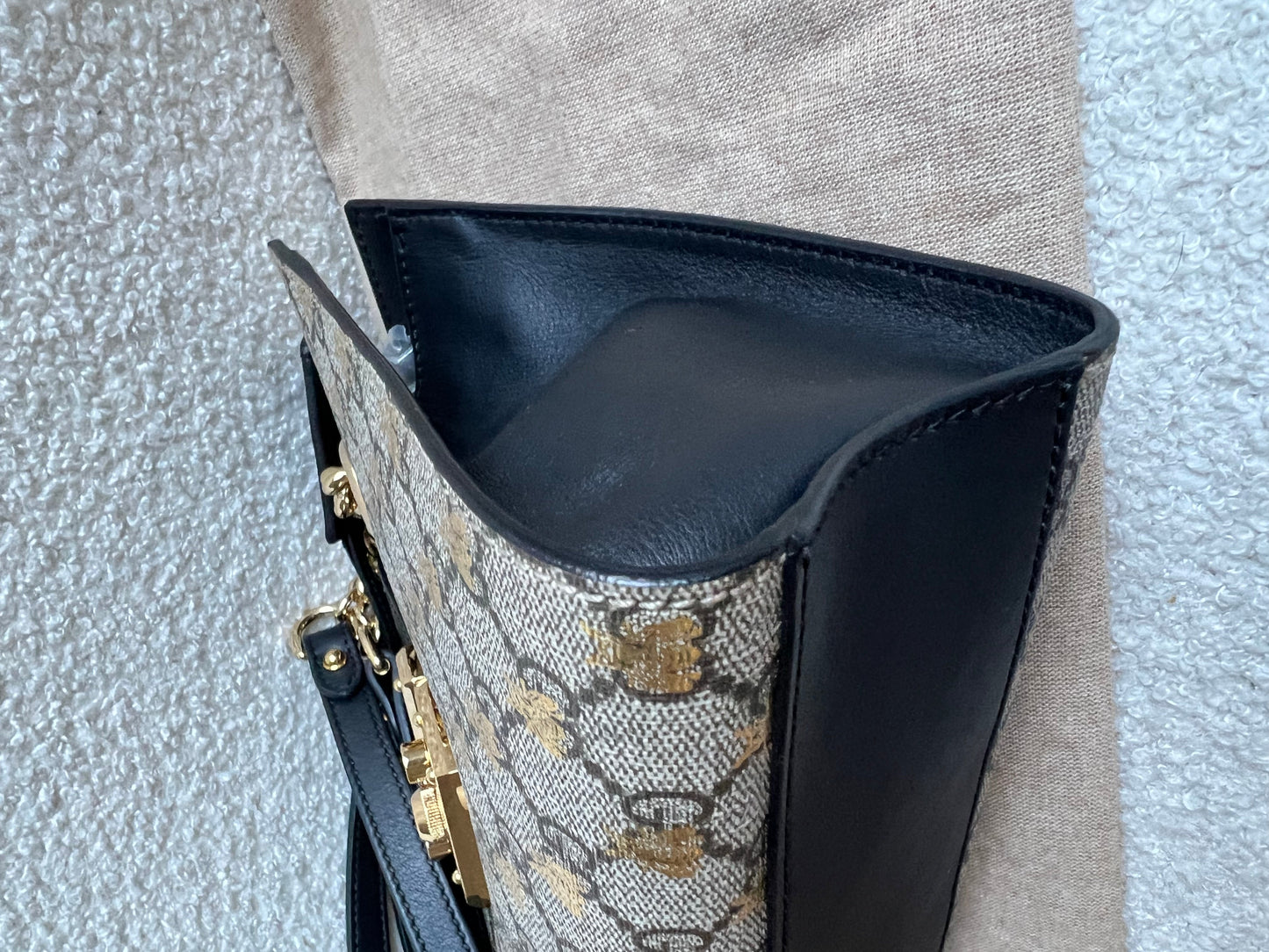 Gucci Supreme Bee Small Padlock Tote