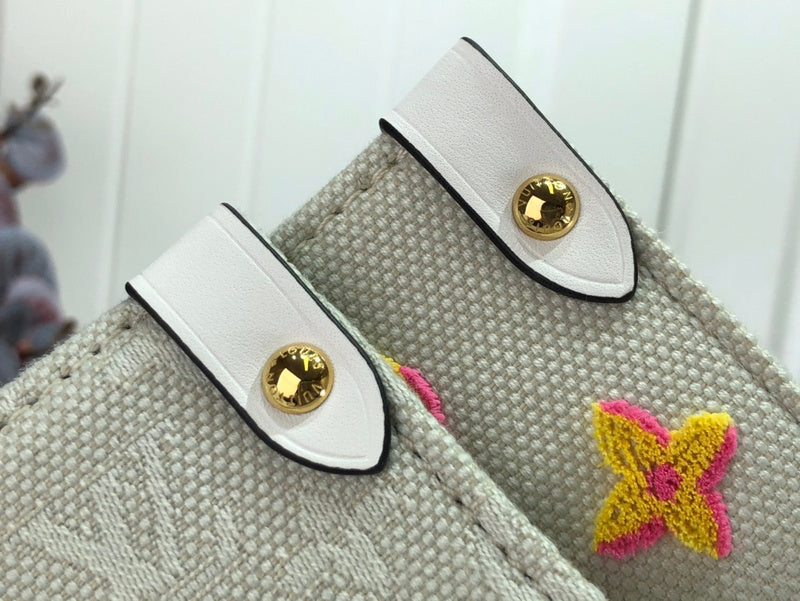 Alice Bags- Louis Vuittons  - 16501