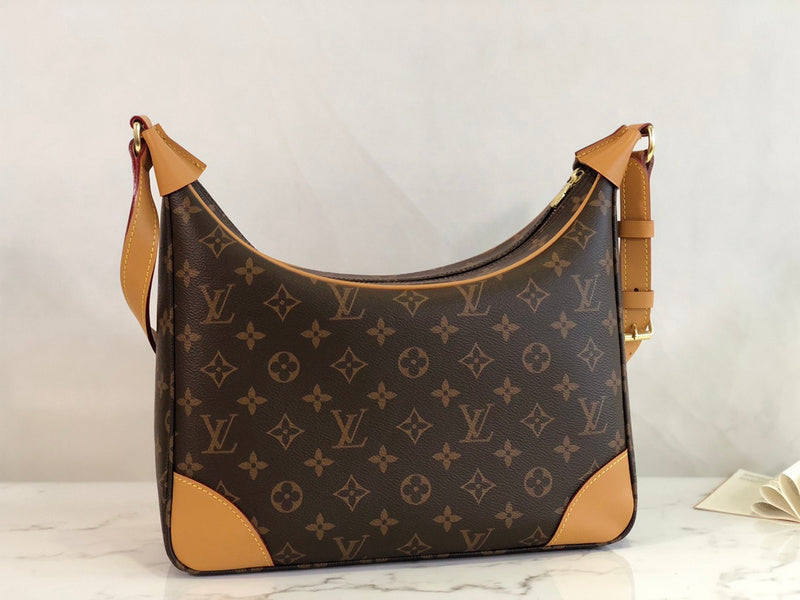 Alice Bags- Louis Vuittons  - 16064