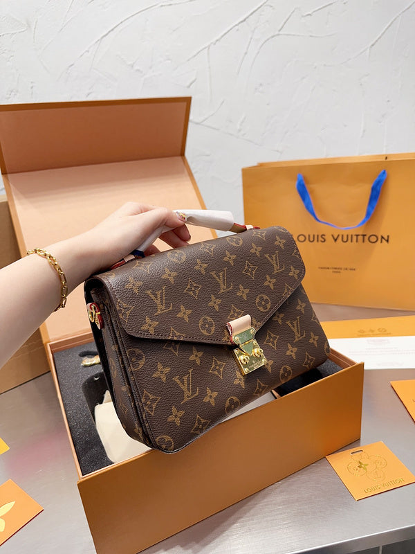 Alice bags - Louis Vuittons  - 15024