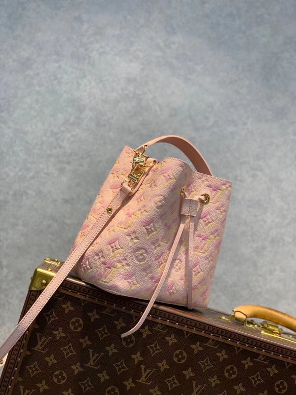 Alice Bags- Louis Vuittons  - 16594