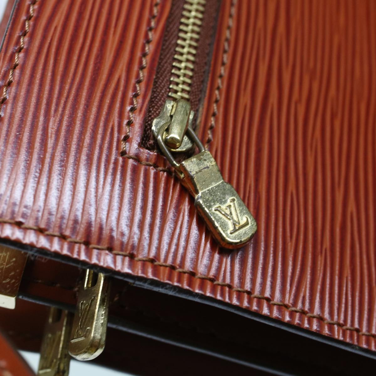 LOUIS VUITTON Epi Angian Clutch Bag Brown M52113 LV  48959