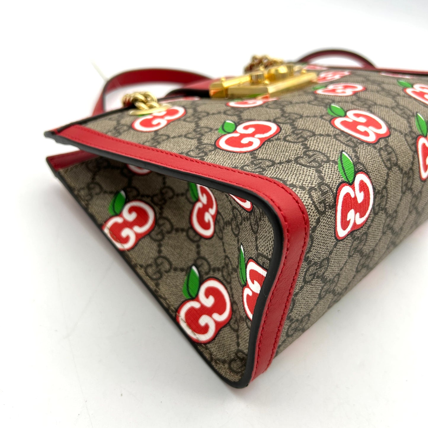 Gucci Gucci GG Supreme Apple Padlock Tote gu8880cc