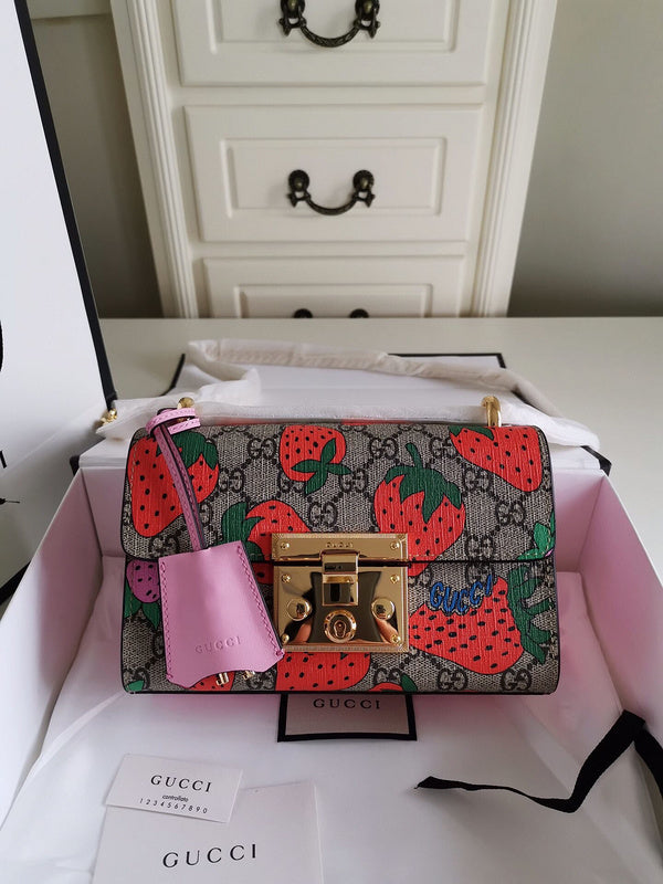 Gucci   Luxury Bags  1382