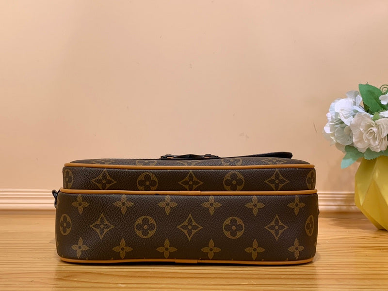 Alice bags - Louis Vuittons  - 15200