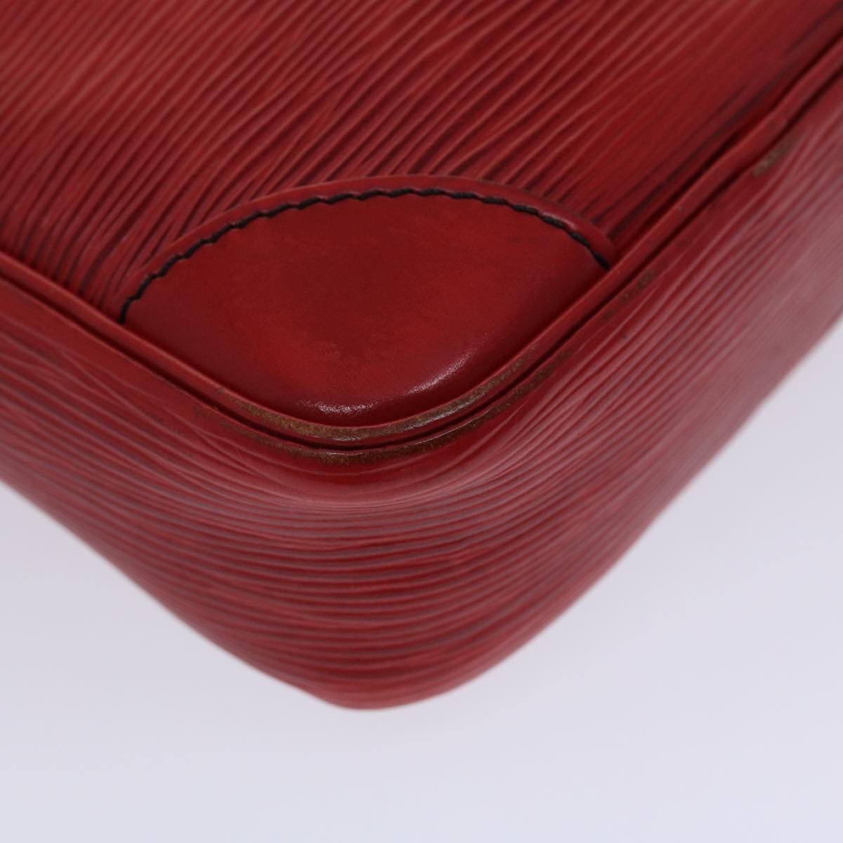 LOUIS VUITTON Epi Danube Shoulder Bag Red M45637 LV  49261