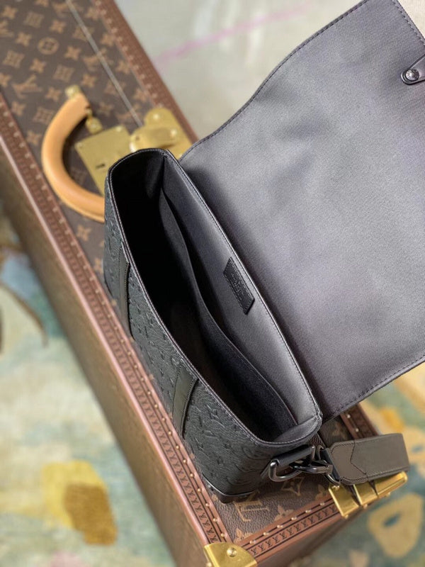 Alice Bags- Louis Vuittons  - 16475