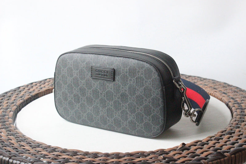 Gucci   Luxury Bags  1121
