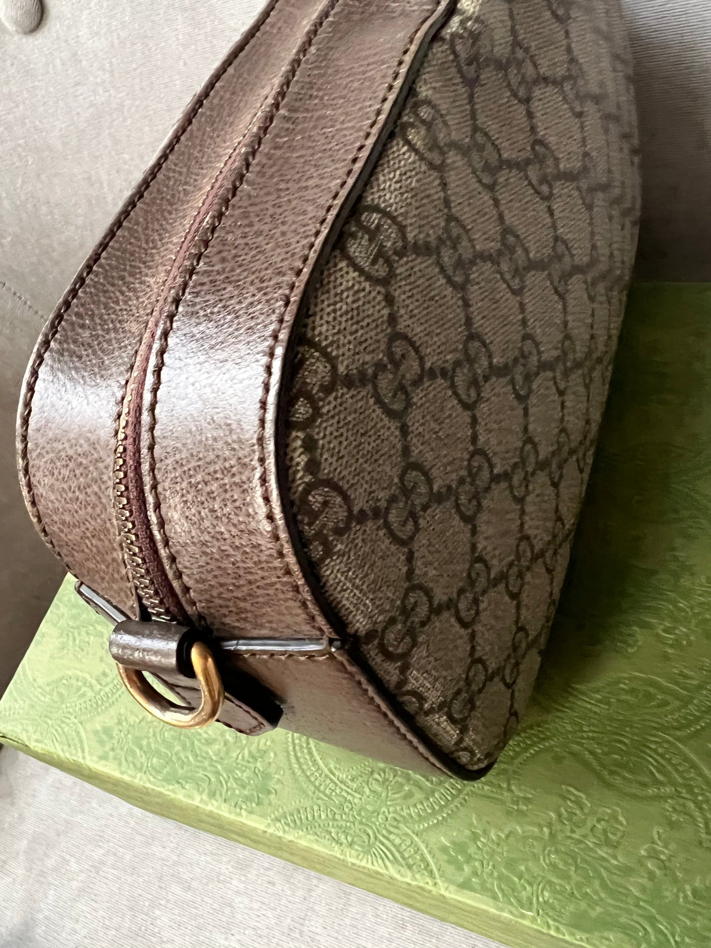 Gucci Neo Vintage GG Supreme Messenger Bag (RRP £1060)