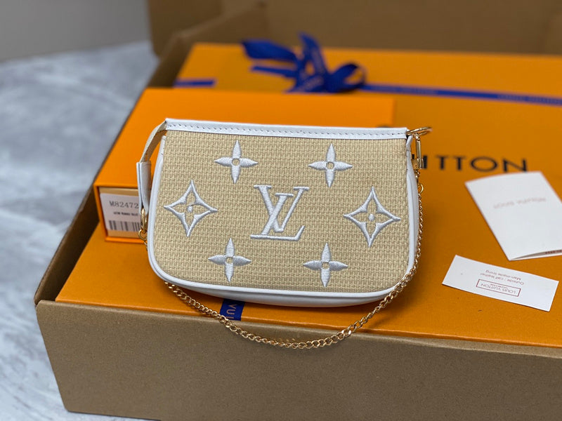 Alice bags - Louis Vuittons  - 15180