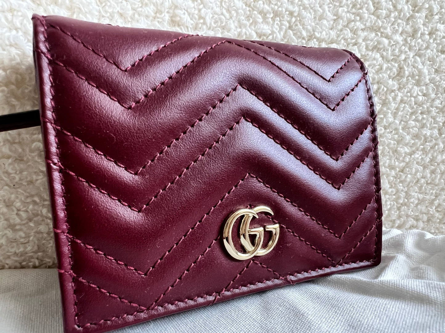 Gucci GG Burgundy Marmont Matelassé Card Case Wallet (RRP £380)
