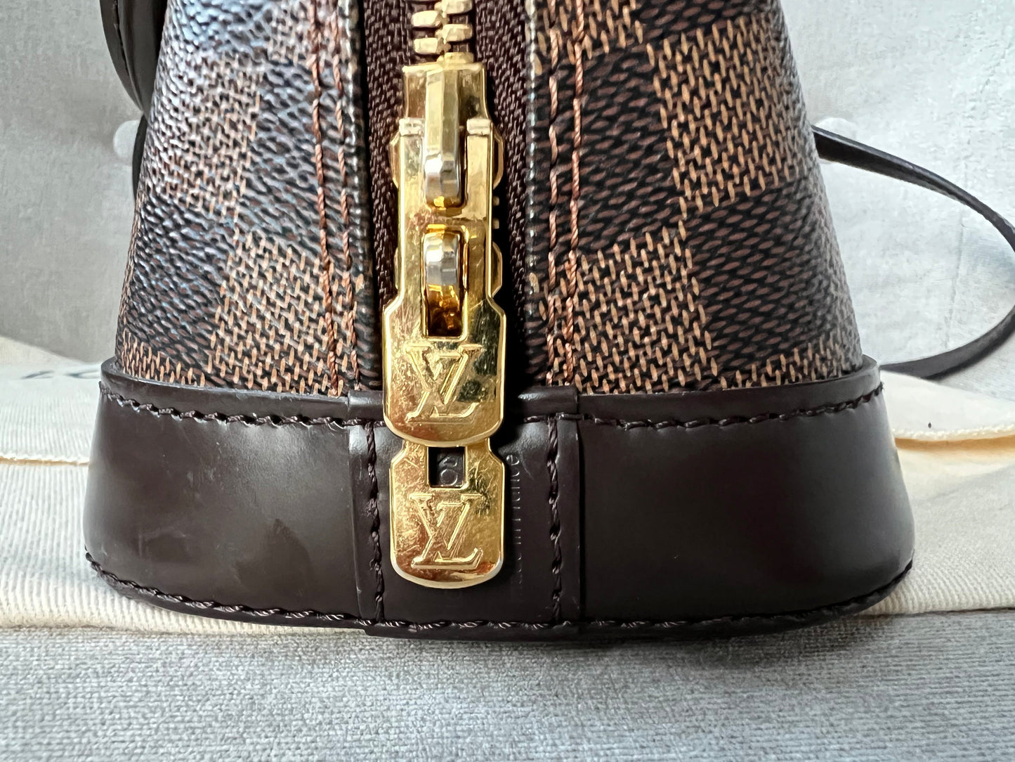 Louis Vuitton Alma BB Damier Ebene