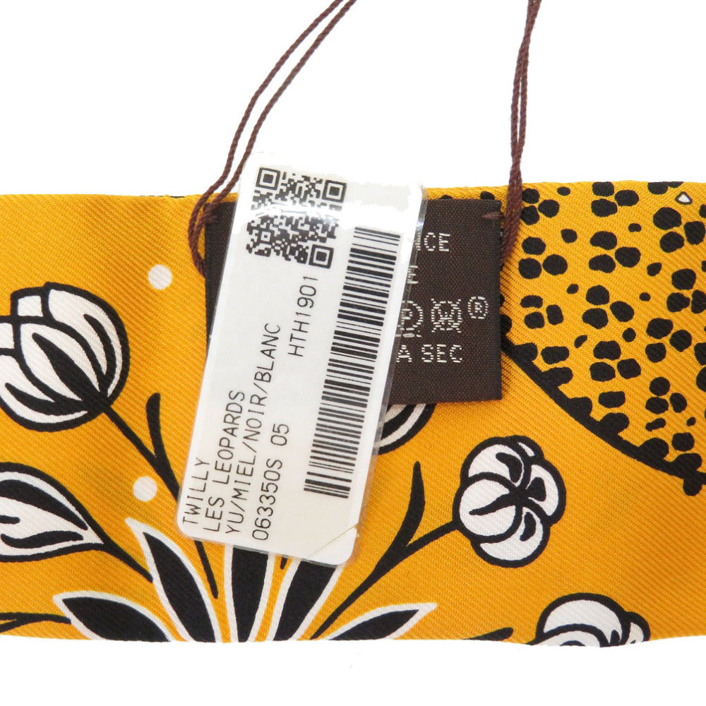 HERMES scarf silk yellow LES LEOPARDS Leopard