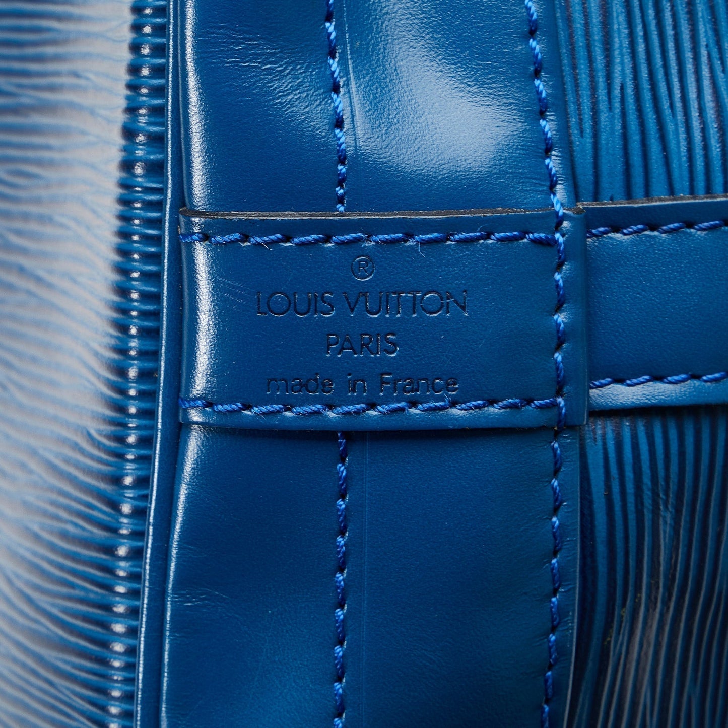 LOUIS VUITTON Epi Noe GM Bucket Bag
