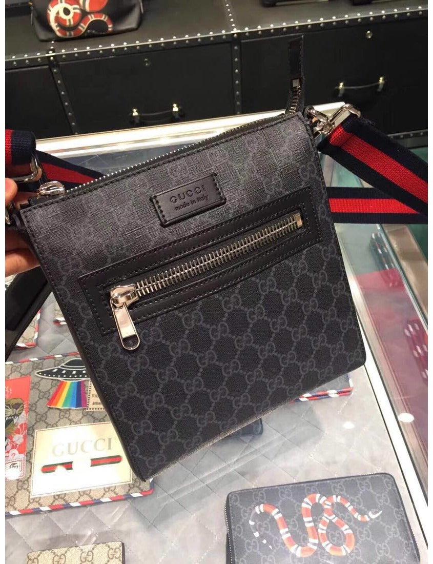 Gucci Black GG Supreme canvas small messenger bag