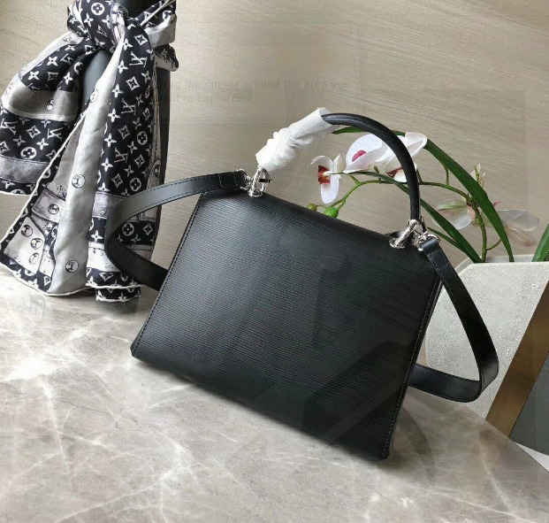 Louis Vuitton Grenelle MM Epi Leather Noir