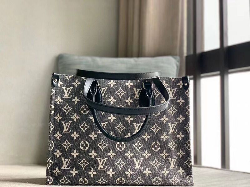 Alice Bags- Louis Vuittons  - 16022