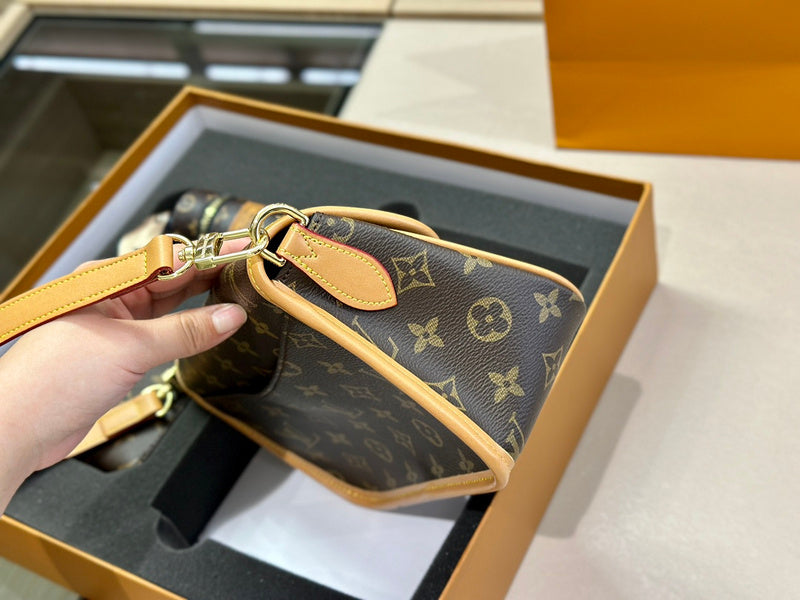 Alice bags - Louis Vuittons  - 14897