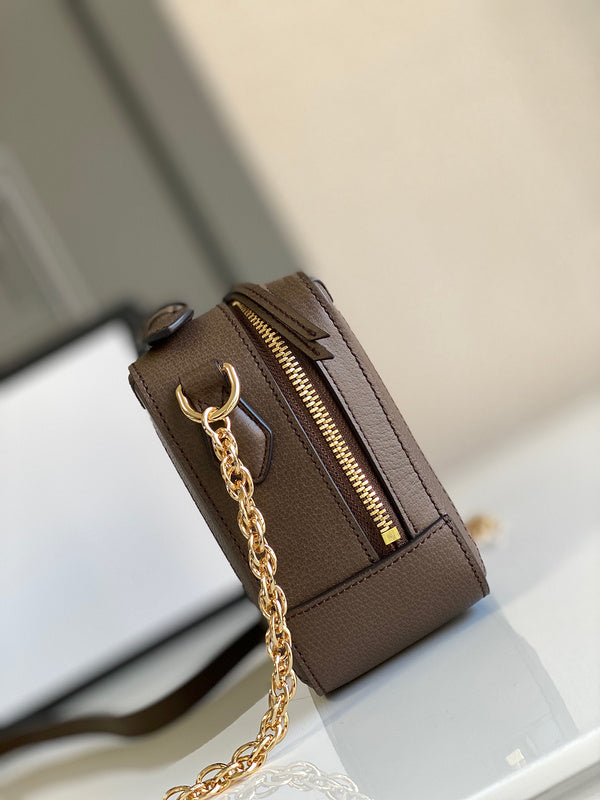 Gucci   Luxury Bags  966