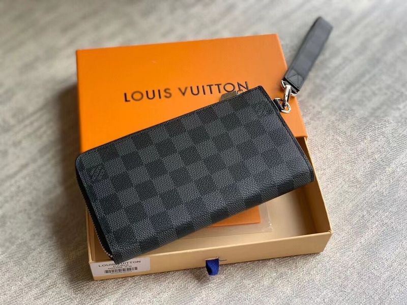 Alice Bags- Louis Vuittons  - 16325