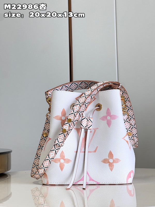 Alice bags - Louis Vuittons  - 15155