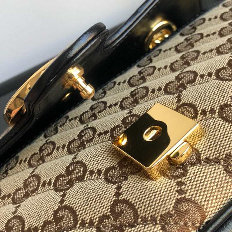 Gucci   Luxury Bags  1210