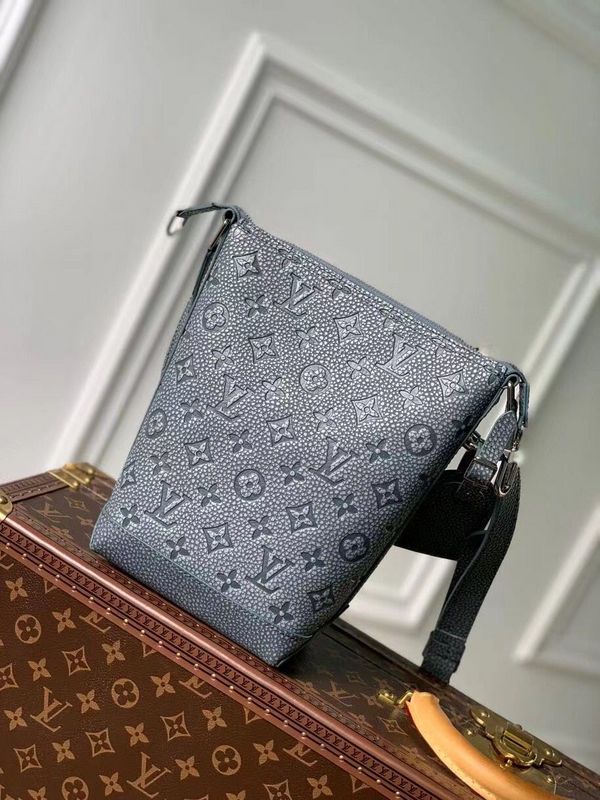 AliceBags- Louis Vuittons  - 16323