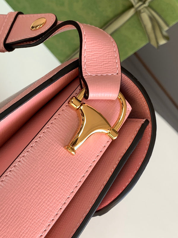 Gucci   Luxury Bags  1085