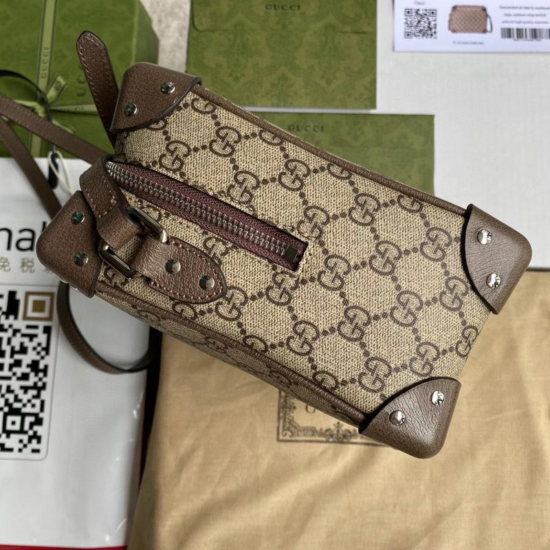 Gucci   Luxury Bags  1060