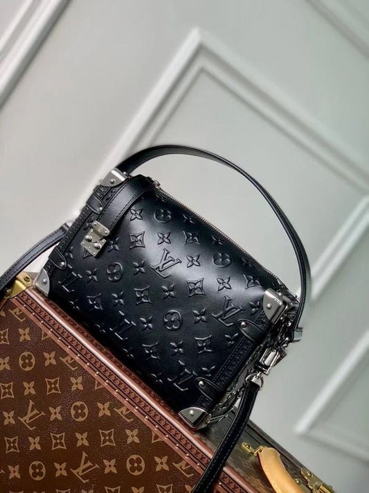 Alice Bags- Louis Vuittons  - 15958
