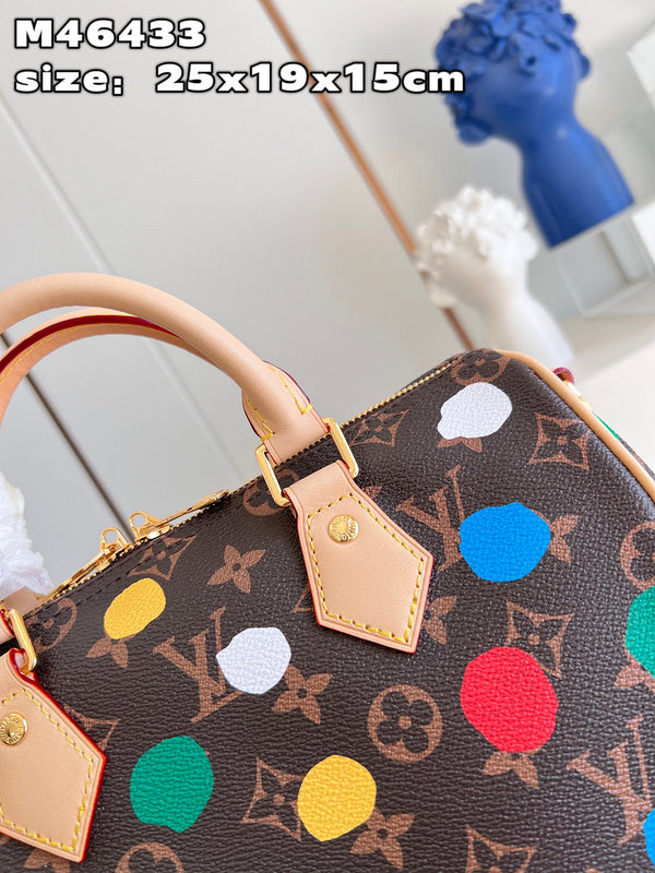 Alice Bags- Louis Vuittons  - 15979
